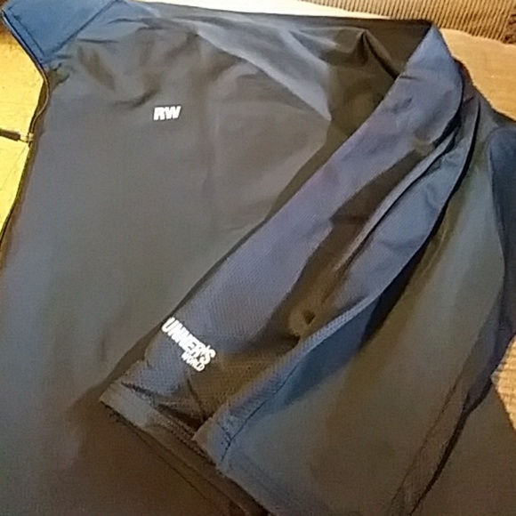 Mans RW (runners world)jacket - Picture 3 of 5